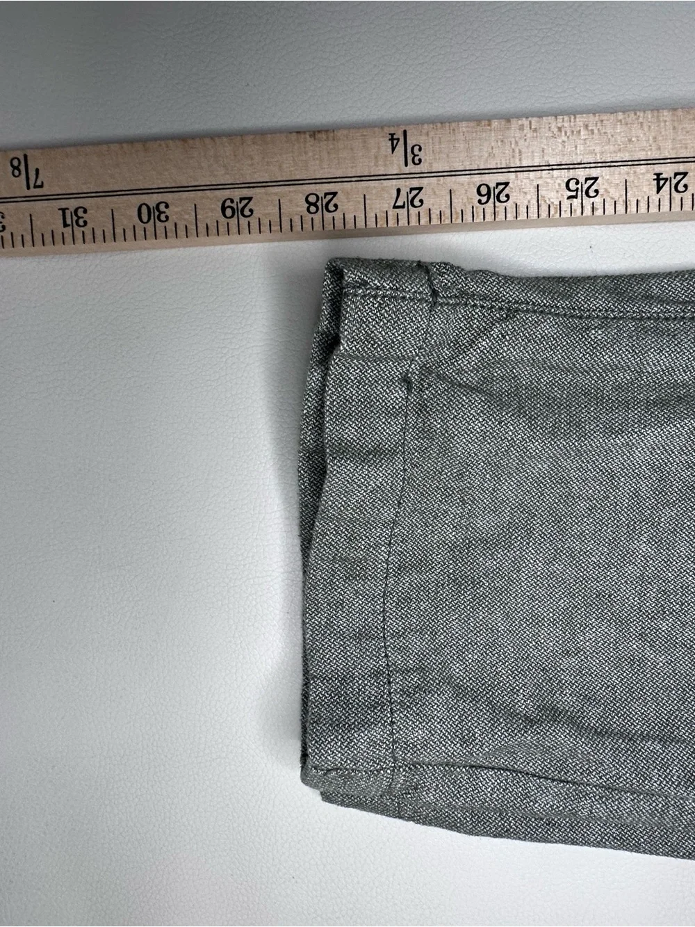 Banana Republic Men's Olive Green Casual Trousers-Athletic/Classic Straight Fit